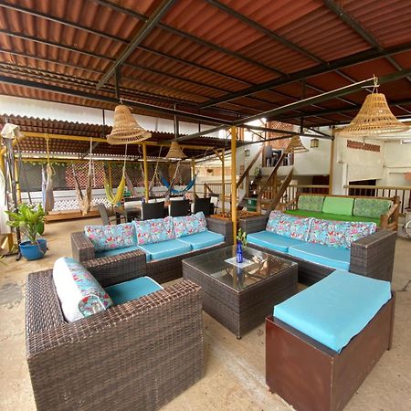 Casa Italia Guest House Таганга Екстериор снимка