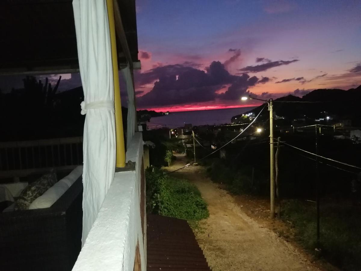 Casa Italia Guest House Таганга Екстериор снимка