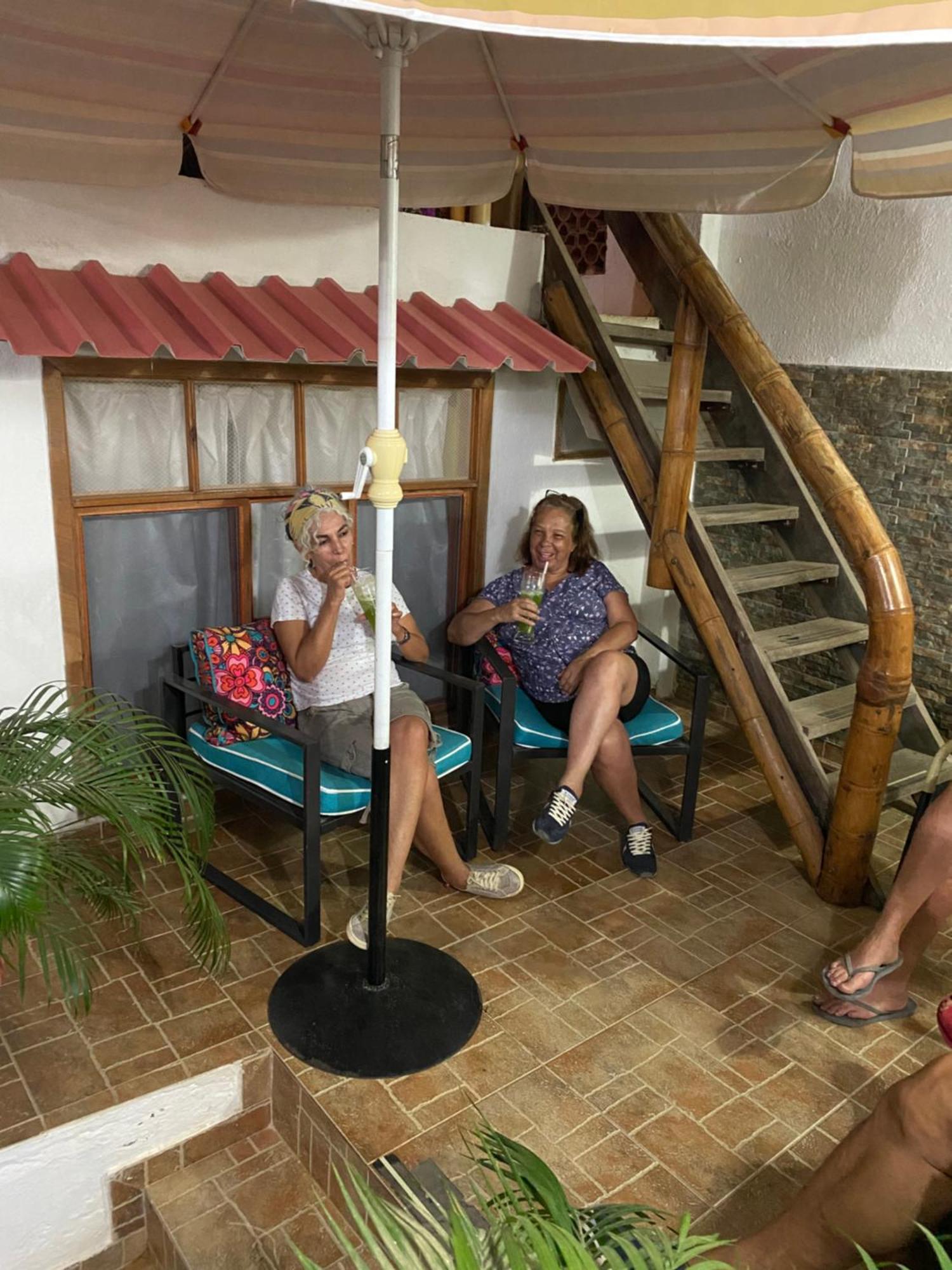 Casa Italia Guest House Таганга Екстериор снимка